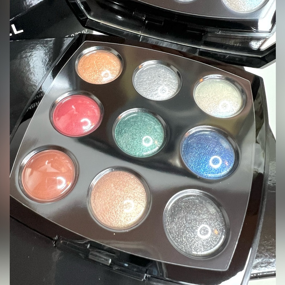 🌹Chanel Les 9 Ombres Eyeshadow Palette #847 “The Daring Muse” Holiday 2025🌹
